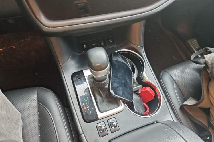Used Toyota Highlander 2021 2.0T Four-Wheel Drive Luxury Edition 7 Seats Gear Lever