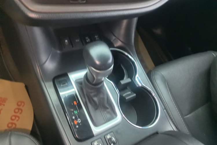 Used Toyota Highlander 2021 2.0T Four-Wheel Drive Luxury Edition 7 Seats Gear Lever
