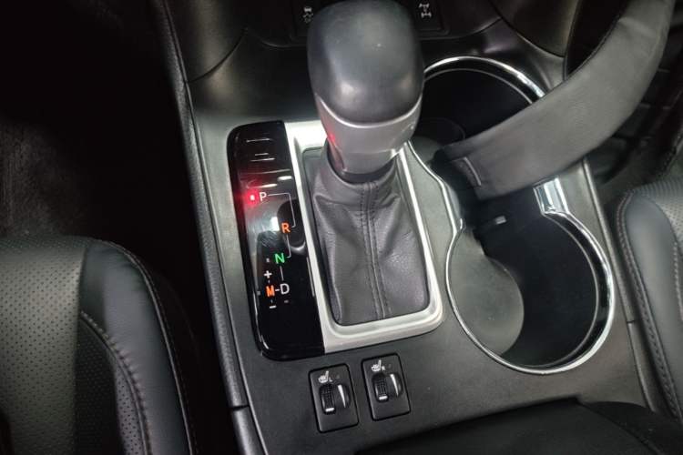Used Toyota Highlander 2021 2.0T Four-Wheel Drive Luxury Edition 7 Seats Gear Lever