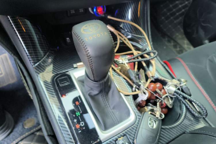 Used Toyota Highlander 2021 2.0T Four-Wheel Drive Prestige Version 7 Seats Gear Lever