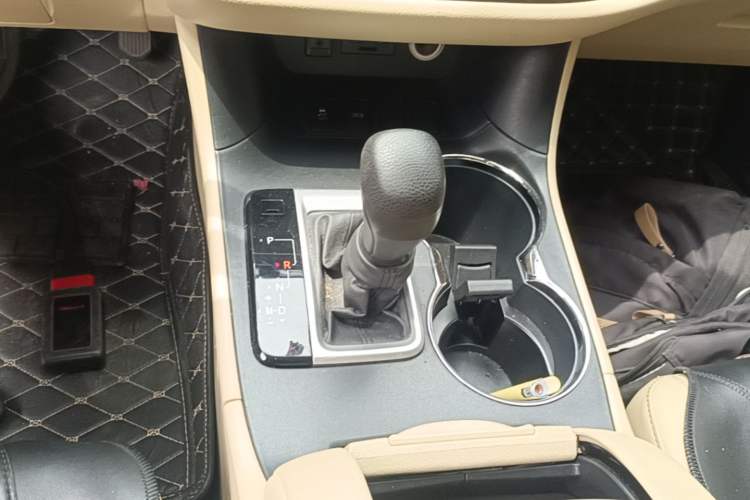 Used Toyota Highlander 2021 2.0T Two-Wheel Drive Elite Edition 5 Seats Gear Lever
