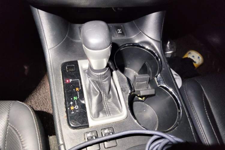 Used Toyota Highlander 2021 2.0T Four-Wheel Drive Luxury Edition 7 Seats Gear Lever
