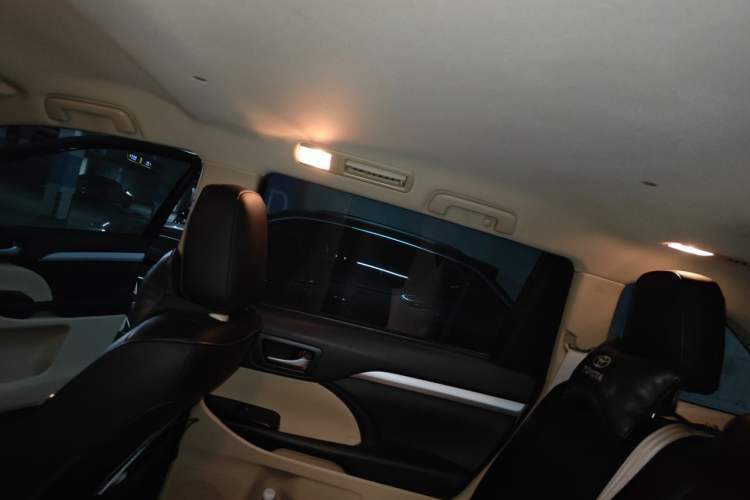 Used Toyota Highlander 2021 2.0T Four-Wheel Drive Elite Edition 7-Seater Headliner