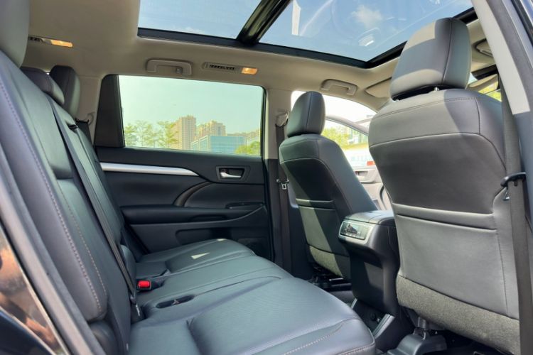 Used Toyota Highlander 2021 2.0T Four-Wheel Drive Prestige Version 7 Seats Headliner