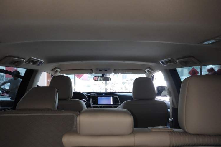 Used Toyota Highlander 2021 2.0T Two-Wheel Drive Elite Version 7-Seater Headliner
