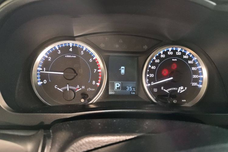 Used Toyota Highlander 2021 2.0T Four-Wheel Drive Elite Edition 7-Seater Instrument Cluster