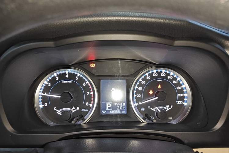 Used Toyota Highlander 2021 2.0T Four-Wheel Drive Elite Edition 7-Seater Instrument Cluster
