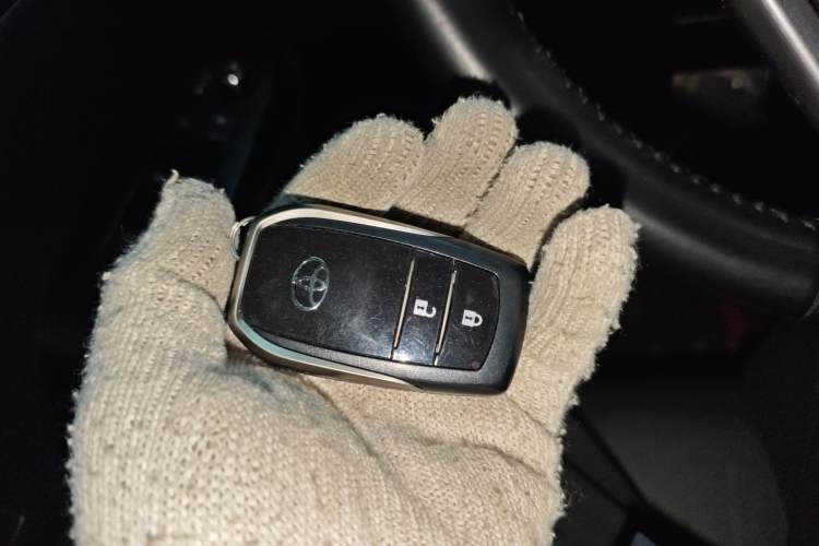 Used Toyota Highlander 2021 2.0T Two-Wheel Drive Luxury Edition 7 Seats Interior 1