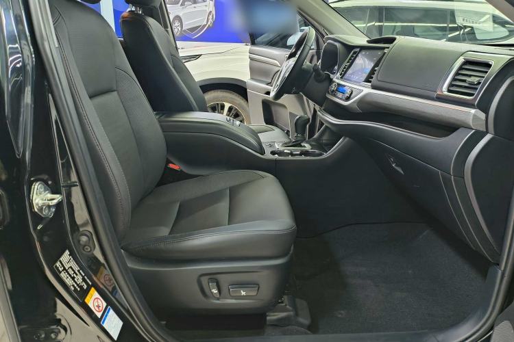 Used Toyota Highlander 2021 2.0T Four-Wheel Drive Prestige Version 7 Seats Interior 11