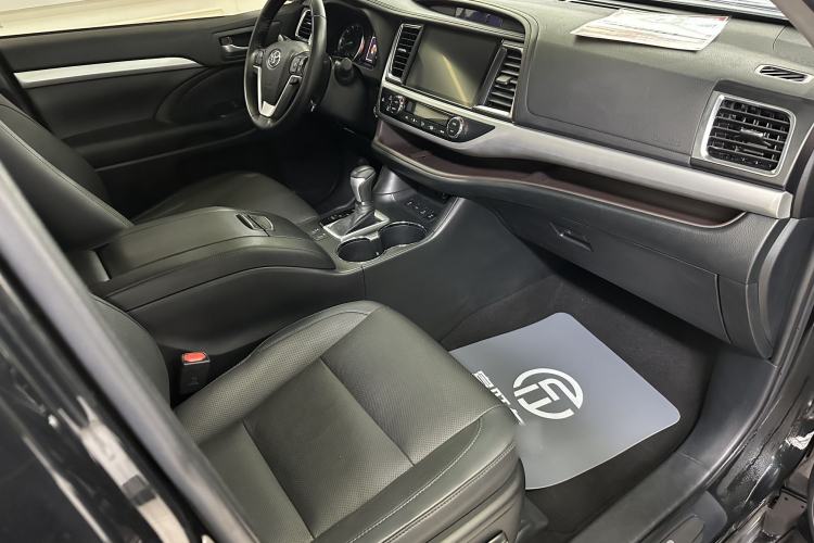 Used Toyota Highlander 2021 2.0T Four-Wheel Drive Prestige Version 7 Seats Interior 12