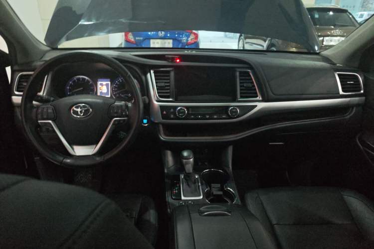 Used Toyota Highlander 2021 2.0T Four-Wheel Drive Luxury Edition 7 Seats Interior 2