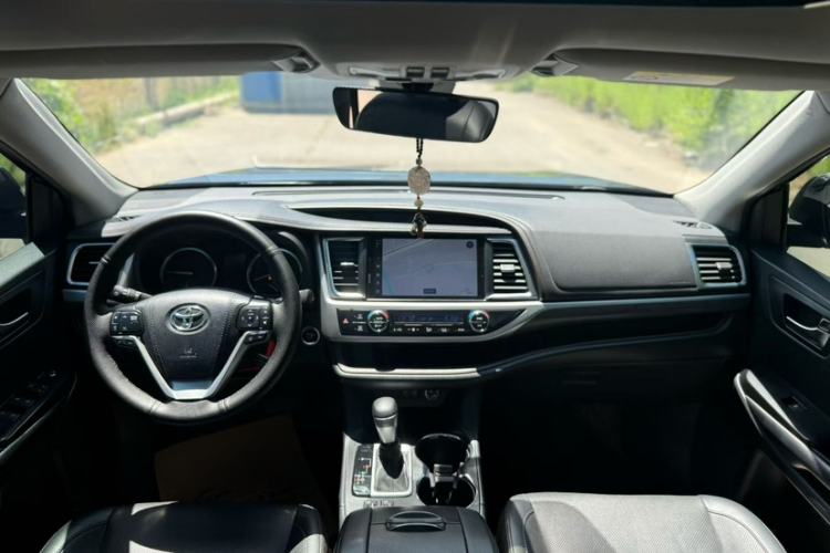 Used Toyota Highlander 2021 2.0T Four-Wheel Drive Prestige Version 7 Seats Interior 2