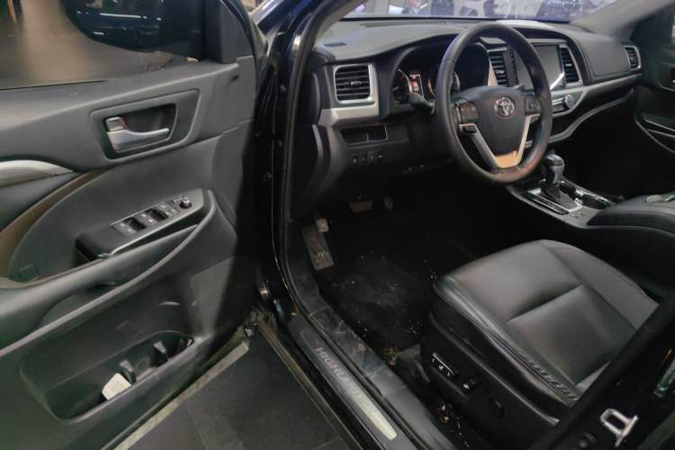 Used Toyota Highlander 2021 2.0T Four-Wheel Drive Prestige Version 7 Seats Interior 3