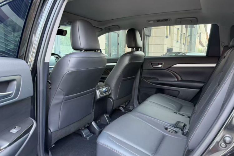 Used Toyota Highlander 2021 2.0T Four-Wheel Drive Luxury Edition 7 Seats Interior 3