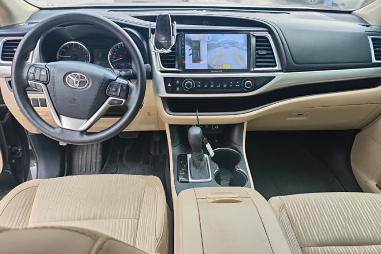 Used Toyota Highlander 2021 2.0T Four-Wheel Drive Elite Edition 7-Seater Interior 6