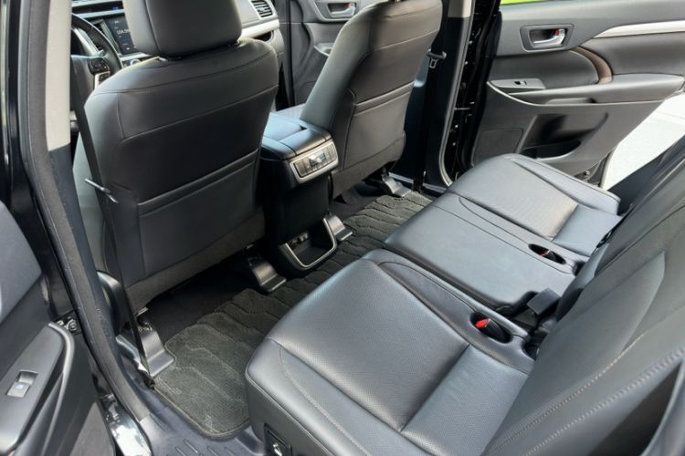 Used Toyota Highlander 2021 2.0T Four-Wheel Drive Prestige Version 7 Seats Interior 6