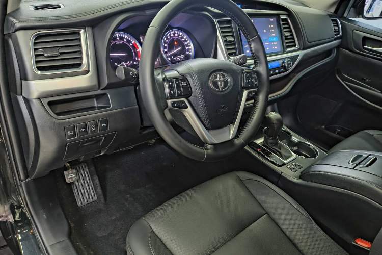 Used Toyota Highlander 2021 2.0T Four-Wheel Drive Prestige Version 7 Seats Interior 8