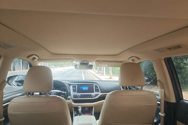 Used Toyota Highlander 2021 2.0T Four-Wheel Drive Prestige Version 7 Seats Interior 8