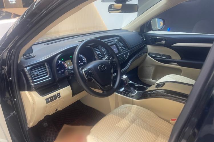 Used Toyota Highlander 2021 2.0T Four-Wheel Drive Elite Edition 7-Seater Interior 8