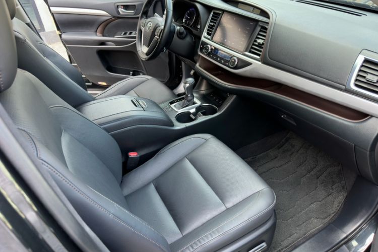 Used Toyota Highlander 2021 2.0T Four-Wheel Drive Prestige Version 7 Seats Interior 9