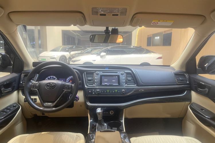 Used Toyota Highlander 2021 2.0T Four-Wheel Drive Elite Edition 7-Seater Interior 9