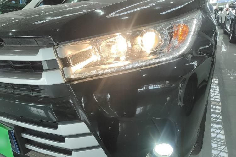 Used Toyota Highlander 2021 2.0T Four-Wheel Drive Elite Edition 7-Seater Left Front Headlight