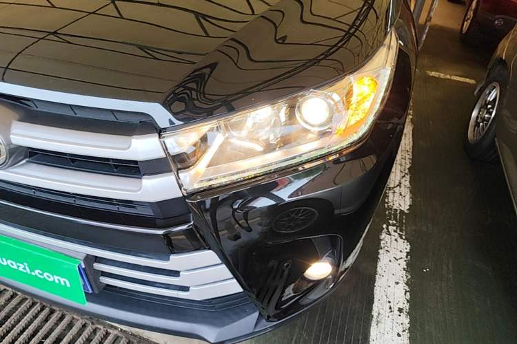 Used Toyota Highlander 2021 2.0T Two-Wheel Drive Elite Version 7-Seater Left Front Headlight