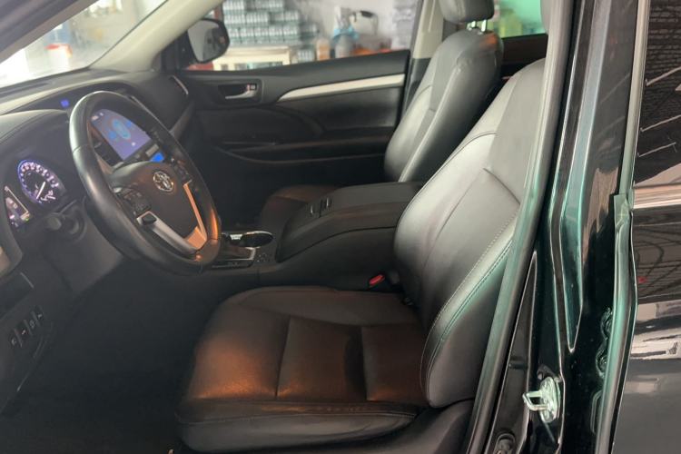 Used Toyota Highlander 2021 2.0T Two-Wheel Drive Luxury Edition 7 Seats Left Front Seat