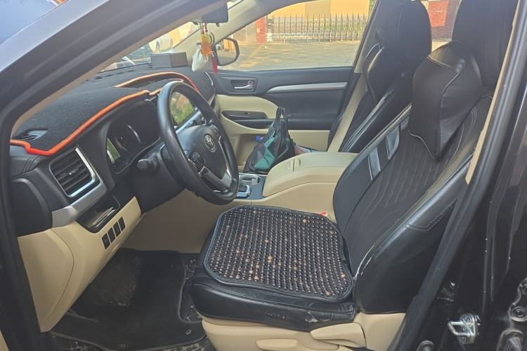 Used Toyota Highlander 2021 2.0T Two-Wheel Drive Elite Version 7-Seater Left Front Seat