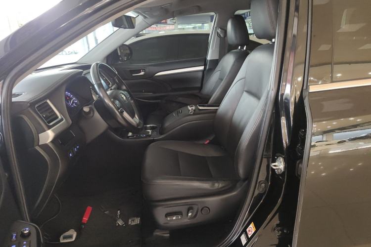 Used Toyota Highlander 2021 2.0T Two-Wheel Drive Luxury Edition 7 Seats Left Front Seat