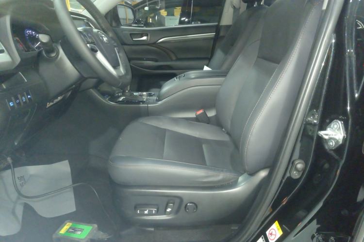 Used Toyota Highlander 2021 2.0T Four-Wheel Drive Prestige Version 7 Seats Left Front Seat