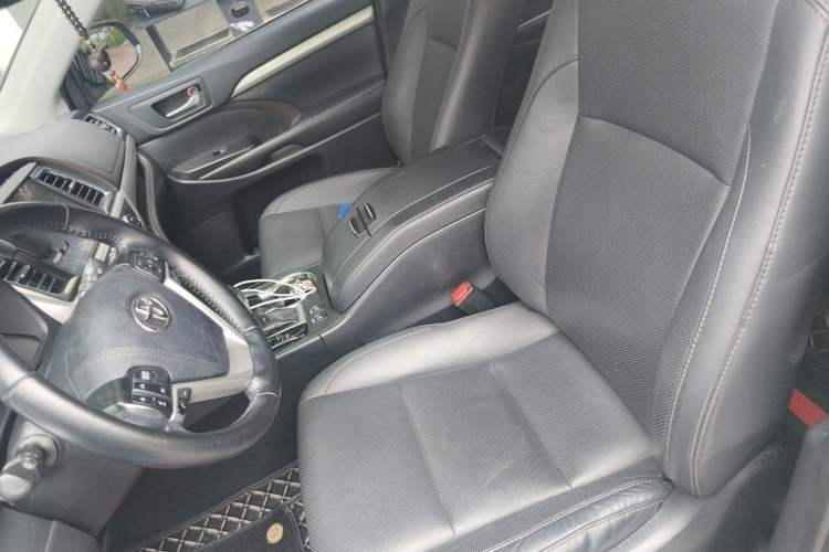 Used Toyota Highlander 2021 2.0T Four-Wheel Drive Prestige Version 7 Seats Left Front Seat