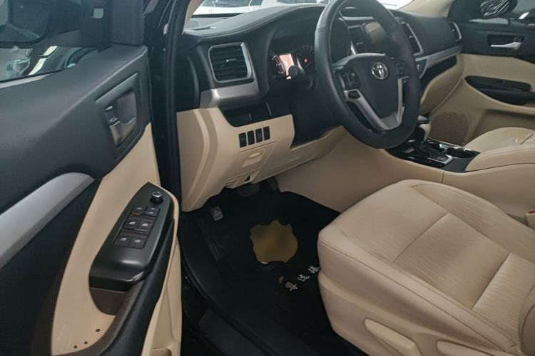 Used Toyota Highlander 2021 2.0T Four-Wheel Drive Elite Edition 7-Seater Left Front Seat