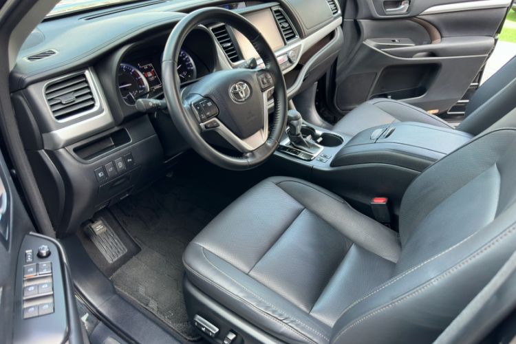 Used Toyota Highlander 2021 2.0T Four-Wheel Drive Prestige Version 7 Seats Left Front Seat