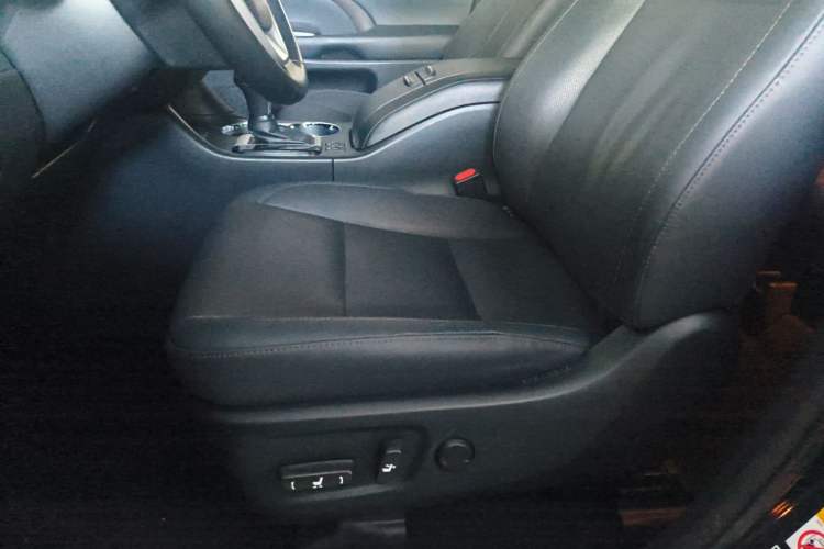 Used Toyota Highlander 2021 2.0T Four-Wheel Drive Prestige Version 7 Seats Left Front Seat