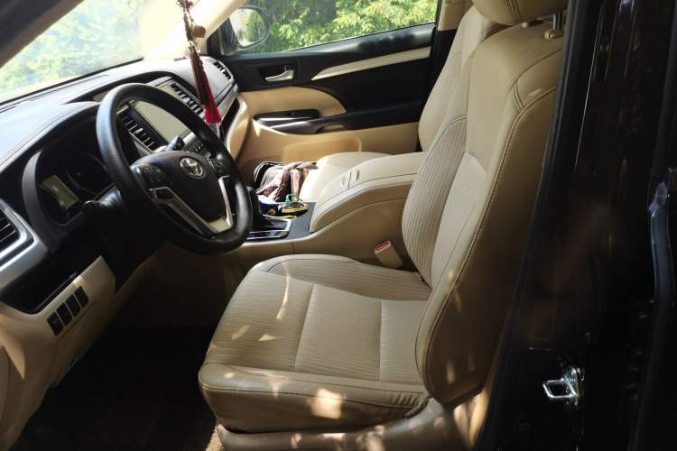 Used Toyota Highlander 2021 2.0T Two-Wheel Drive Elite Edition 5 Seats Left Front Seat