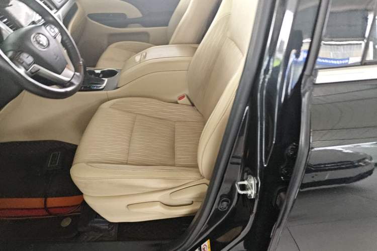 Used Toyota Highlander 2021 2.0T Four-Wheel Drive Elite Edition 7-Seater Left Front Seat