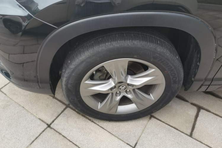 Used Toyota Highlander 2021 2.0T Four-Wheel Drive Luxury Edition 7 Seats Left Front Wheel Hub