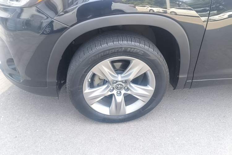 Used Toyota Highlander 2021 2.0T Four-Wheel Drive Luxury Edition 7 Seats Left Front Wheel Hub