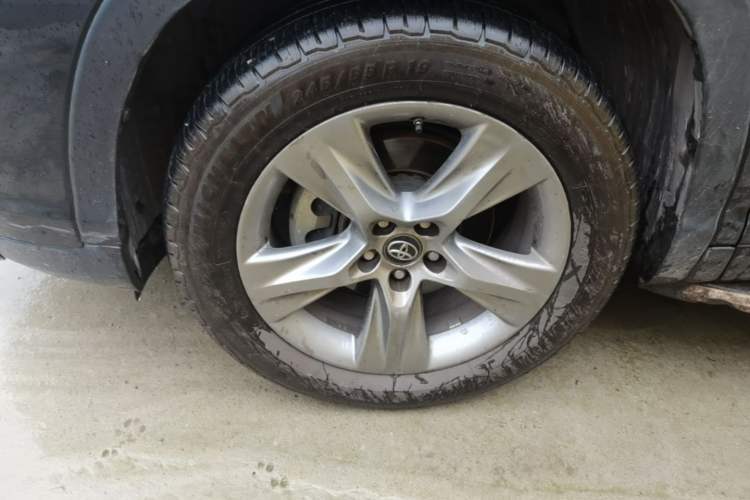 Used Toyota Highlander 2021 2.0T Four-Wheel Drive Luxury Edition 7 Seats Left Front Wheel Hub
