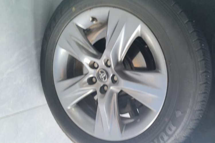 Used Toyota Highlander 2021 2.0T Four-Wheel Drive Luxury Edition 7 Seats Left Front Wheel Hub