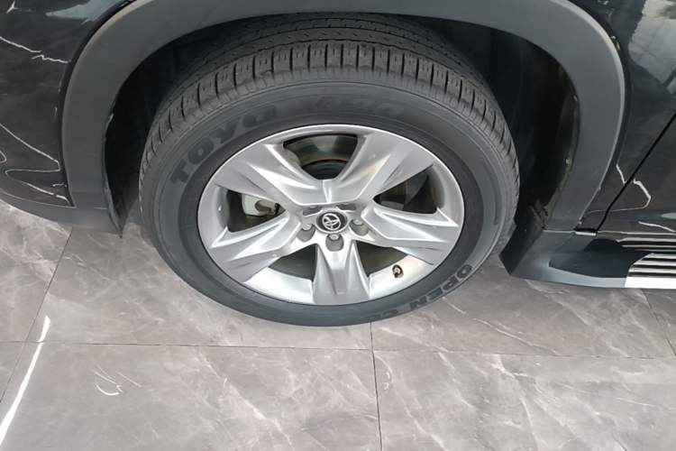 Used Toyota Highlander 2021 2.0T Four-Wheel Drive Luxury Edition 7 Seats Left Front Wheel Hub