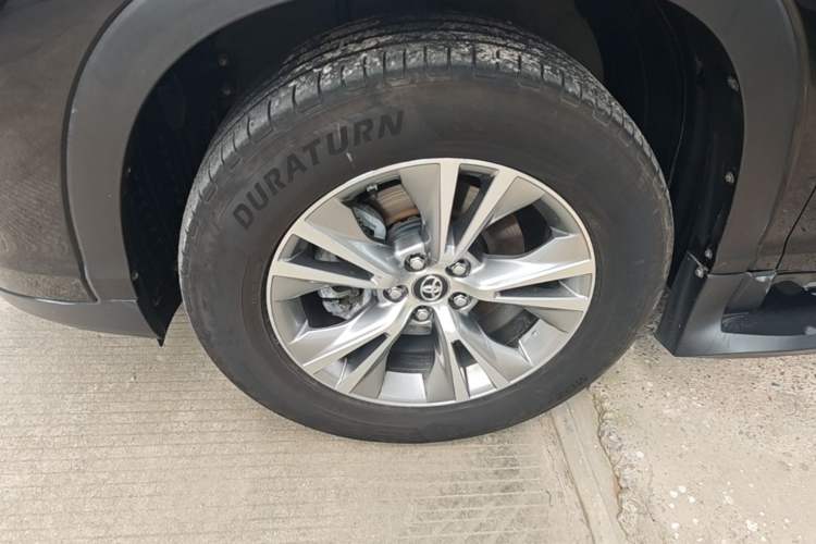Used Toyota Highlander 2021 2.0T Two-Wheel Drive Elite Edition 5 Seats Left Front Wheel Hub