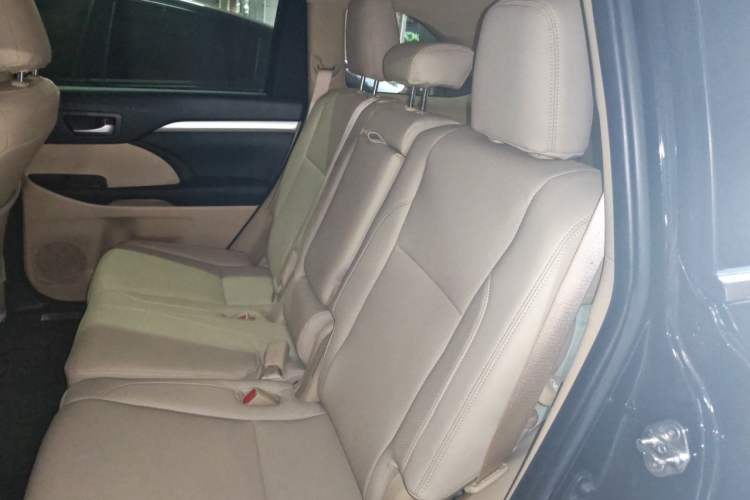 Used Toyota Highlander 2021 2.0T Four-Wheel Drive Elite Edition 7-Seater Left Rear Seat