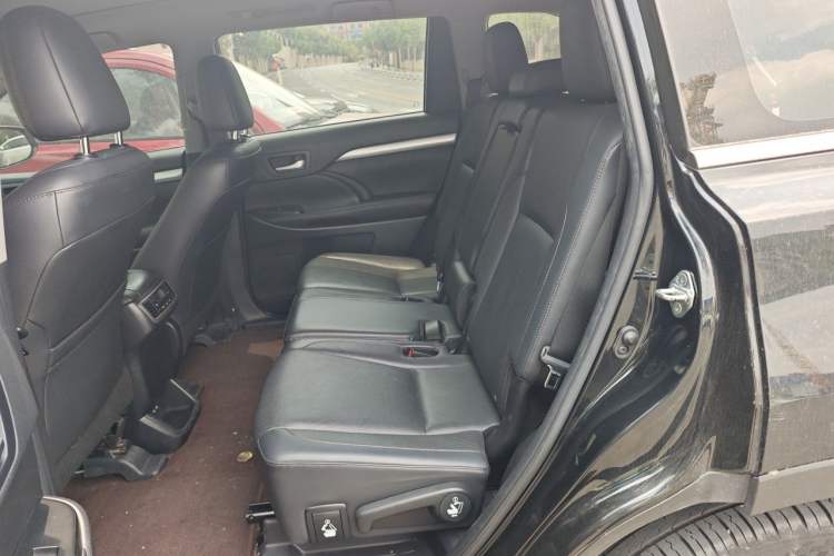 Used Toyota Highlander 2021 2.0T Four-Wheel Drive Luxury Edition 7 Seats Left Rear Seat