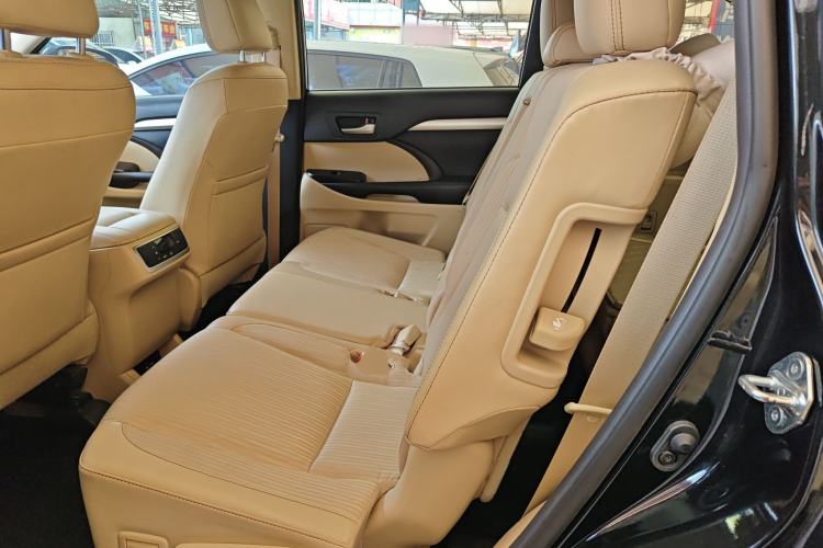 Used Toyota Highlander 2021 2.0T Two-Wheel Drive Elite Version 7-Seater Left Rear Seat