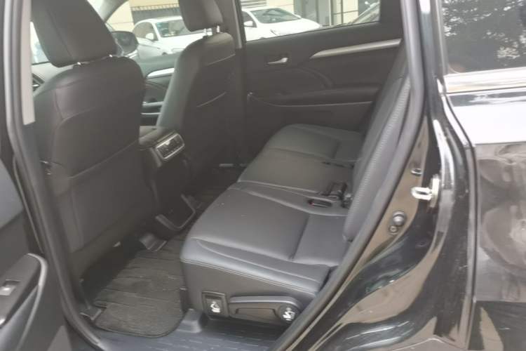 Used Toyota Highlander 2021 2.0T Four-Wheel Drive Luxury Edition 7 Seats Left Rear Seat