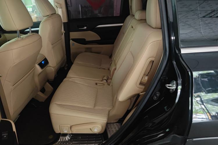 Used Toyota Highlander 2021 2.0T Four-Wheel Drive Elite Edition 7-Seater Left Rear Seat