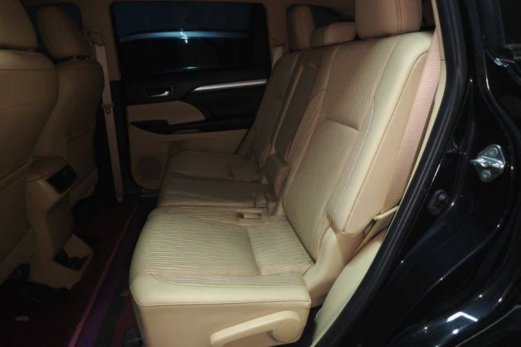Used Toyota Highlander 2021 2.0T Two-Wheel Drive Elite Edition 5 Seats Left Rear Seat