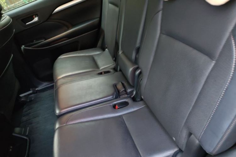 Used Toyota Highlander 2021 2.0T Four-Wheel Drive Luxury Edition 7 Seats Left Rear Seat